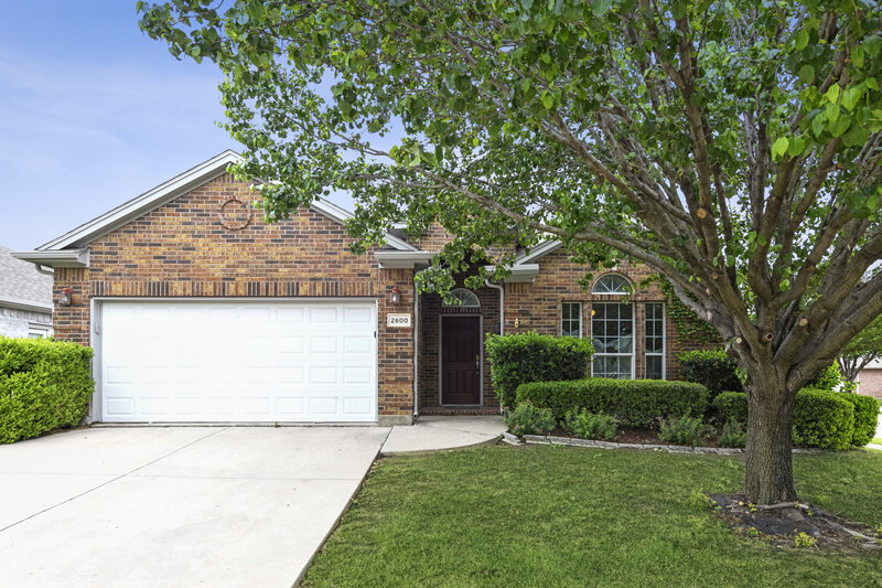 2,515/Mo, 2600 Evening Shade Dr Fort Worth, TX 76131 Front Entrance View 3
