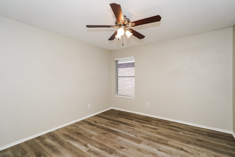 1,975/Mo, 5301 Royal Burgess Dr Fort Worth, TX 76135 Bedroom View 2