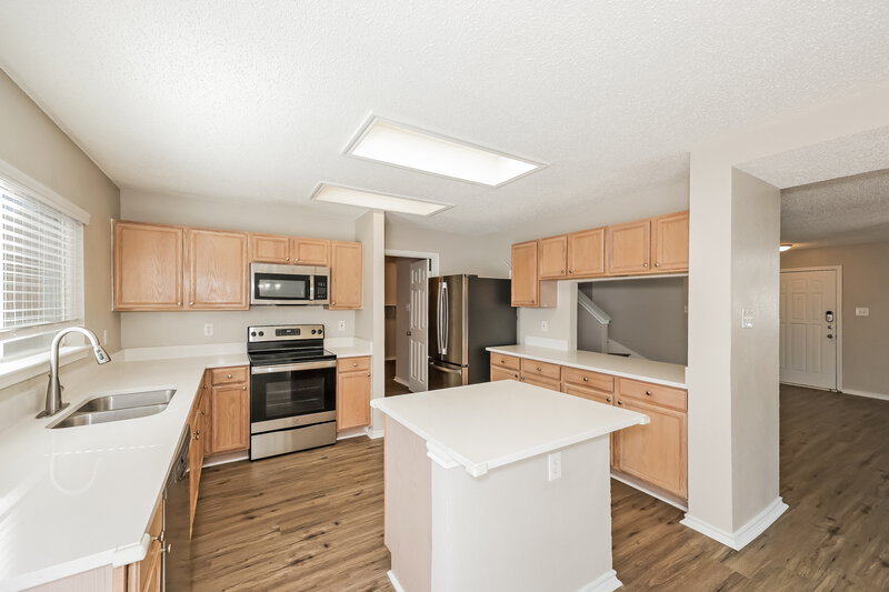1,995/Mo, 10129 Chapel Glen Ter Fort Worth, TX 76116 Kitchen View 3