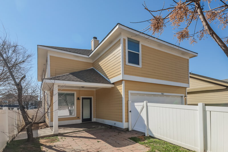 0/Mo, 9867 Walnut Hill Dr Providence Village, TX 76227 Rear View