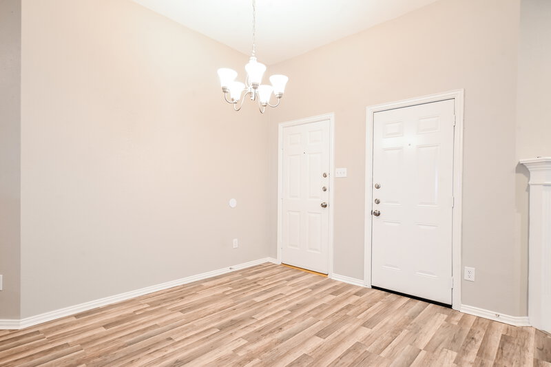 3,250/Mo, 1507 Baker Dr Cedar Hill, TX 75104 Dining Room View 2