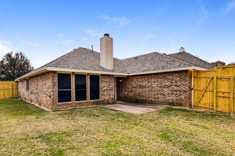 3,250/Mo, 1507 Baker Dr Cedar Hill, TX 75104 Rear View