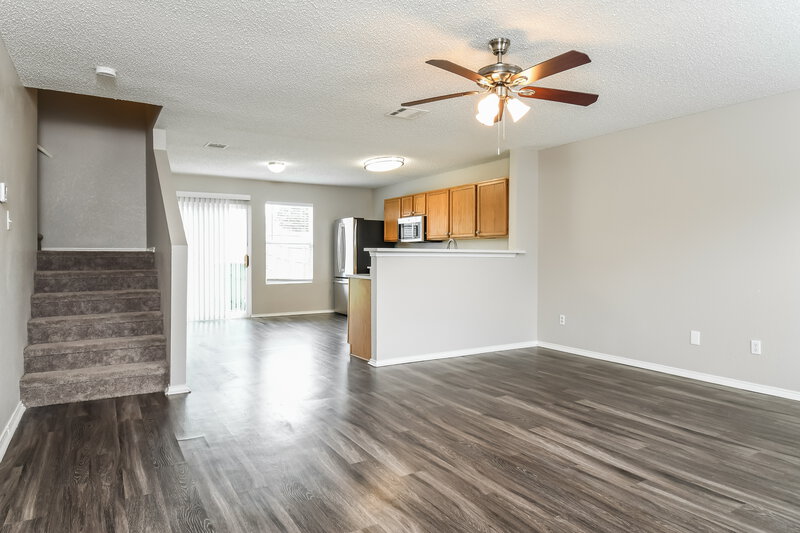 2,190/Mo, 1820 Vineridge Ln Burleson, TX 76028 Living Room View 2