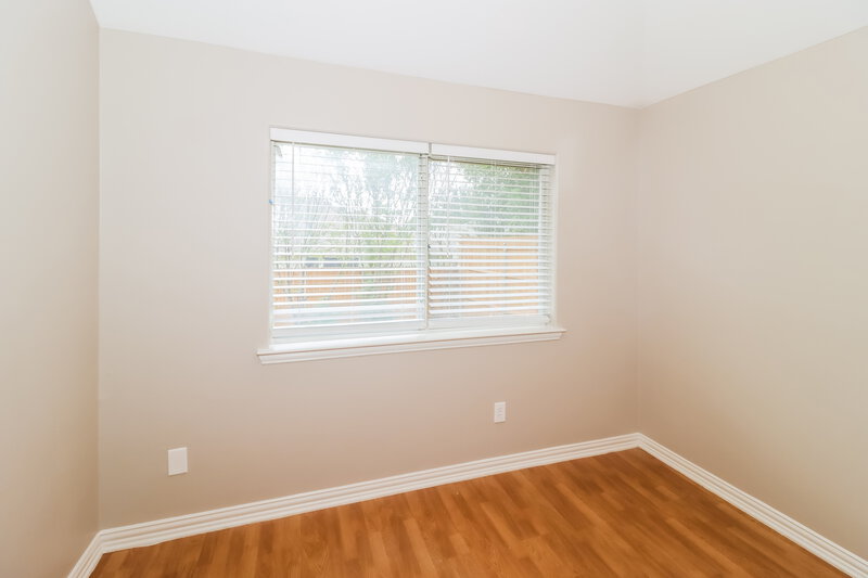 2,545/Mo, 6209 Reddenson Dr Fort Worth, TX 76132 Bedroom View 2