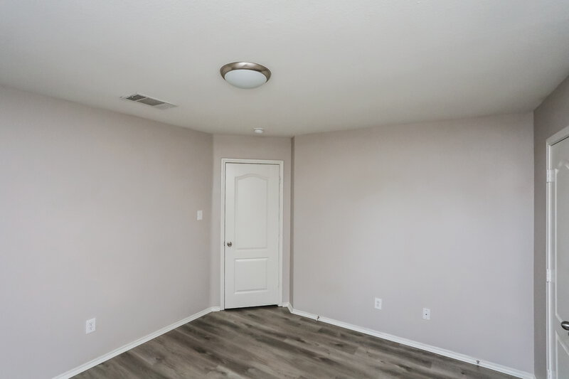 2,275/Mo, 8401 Timberbrook Ln Dallas, TX 75249 Bedroom View