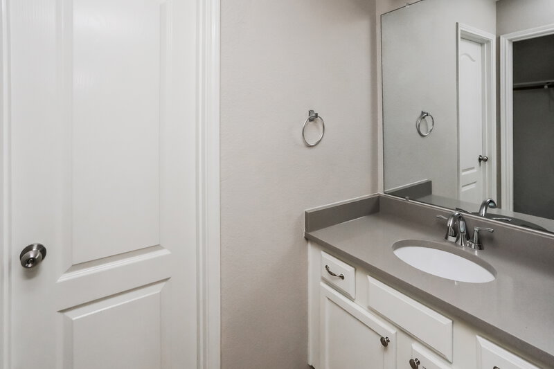 2,275/Mo, 8401 Timberbrook Ln Dallas, TX 75249 Powder Room View