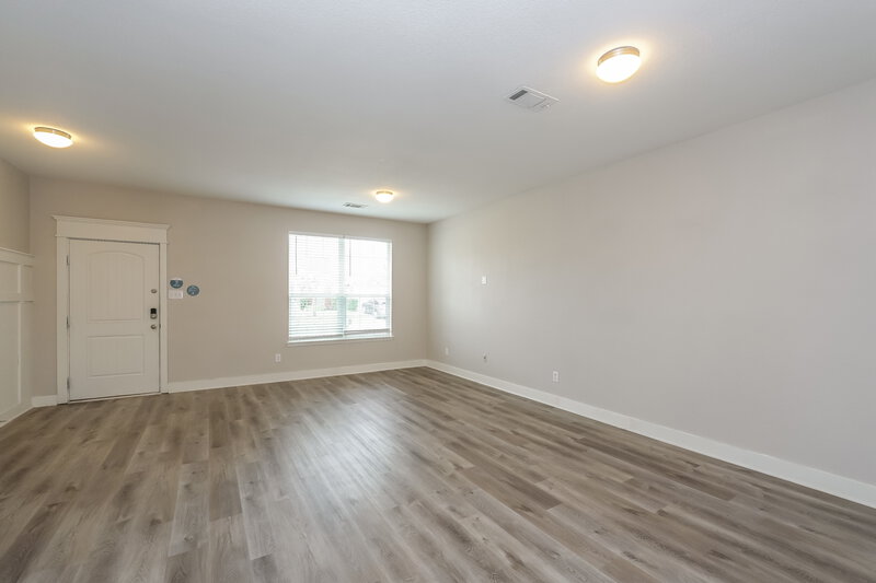 2,180/Mo, 13228 Elmhurst Dr Fort Worth, TX 76244 Living Room View