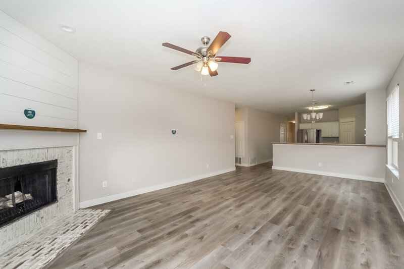 2,180/Mo, 13228 Elmhurst Dr Fort Worth, TX 76244 Den View