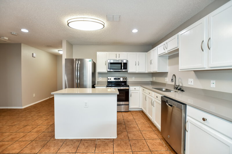 2,900/Mo, 140 Palm Dr Lancaster, TX 75146 Kitchen View