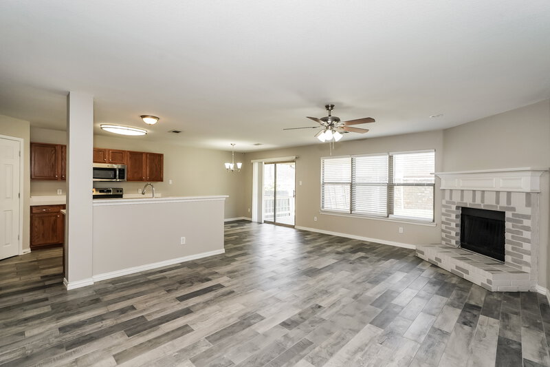 2,125/Mo, 5105 Raymond Dr Fort Worth, TX 76244 Living Room View 3