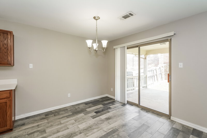 2,125/Mo, 5105 Raymond Dr Fort Worth, TX 76244 Dining Room View