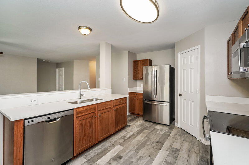 2,125/Mo, 5105 Raymond Dr Fort Worth, TX 76244 Kitchen View