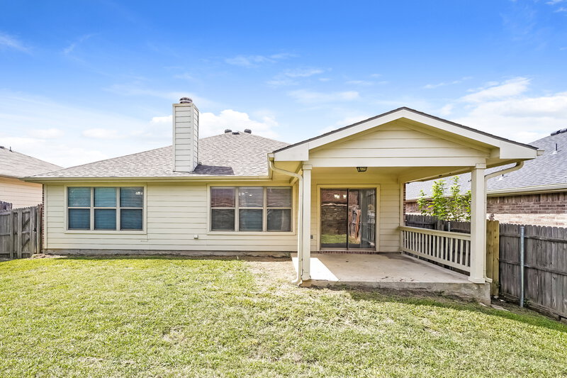 2,125/Mo, 5105 Raymond Dr Fort Worth, TX 76244 Rear View