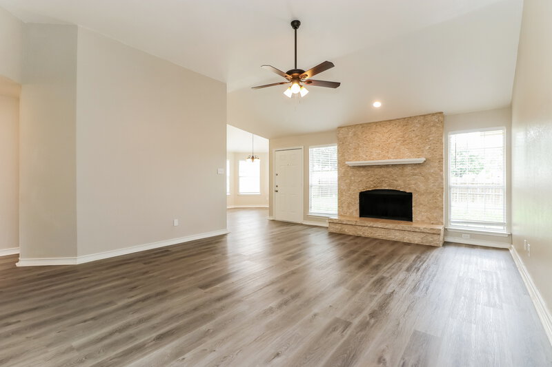 2,505/Mo, 2708 Sagehill Dr Fort Worth, TX 76123 Living Room View