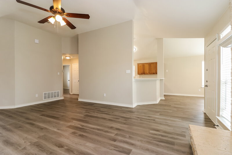 2,505/Mo, 2708 Sagehill Dr Fort Worth, TX 76123 Living Room View 2