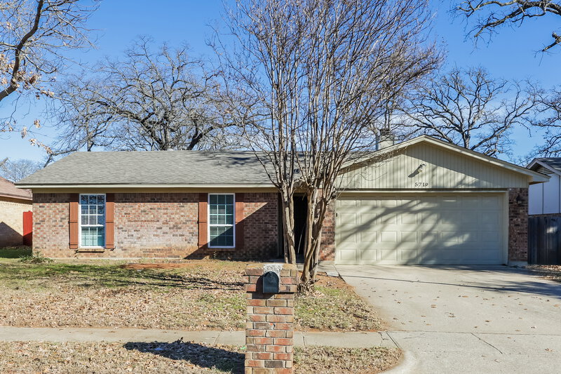 1,820/Mo, 5719 Myers Rd Arlington, TX 76017 External View