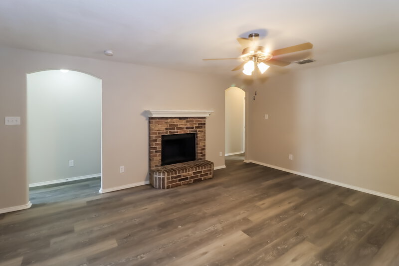 2,085/Mo, 2517 Castle Pines Dr Burleson, TX 76028 Living Room View