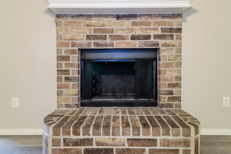 2,085/Mo, 2517 Castle Pines Dr Burleson, TX 76028 Living Room View 3