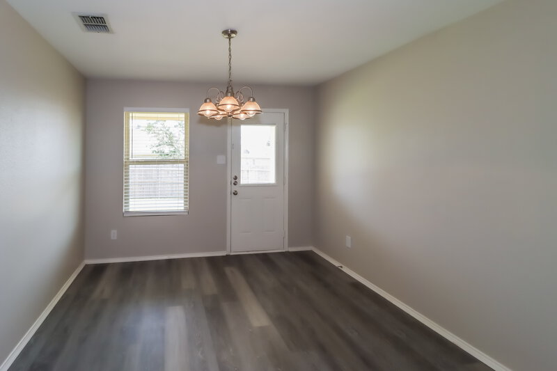 2,085/Mo, 2517 Castle Pines Dr Burleson, TX 76028 Dining Room View