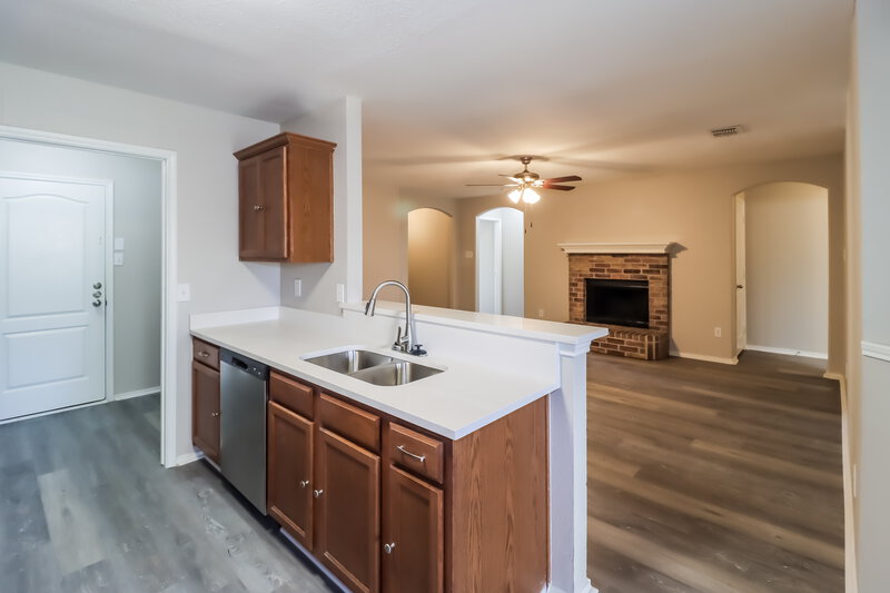 2,085/Mo, 2517 Castle Pines Dr Burleson, TX 76028 Kitchen View 2
