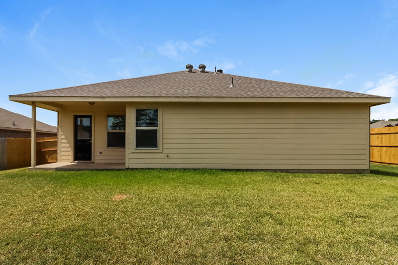 2,085/Mo, 2517 Castle Pines Dr Burleson, TX 76028 Rear View