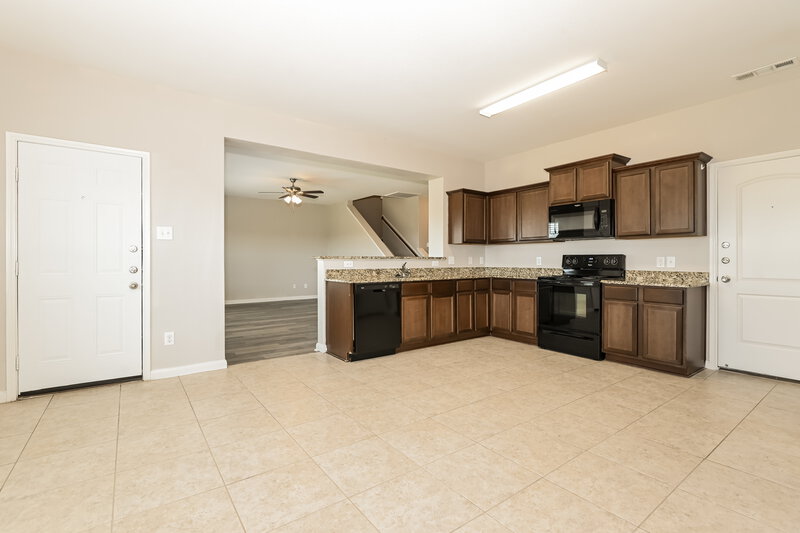 3,140/Mo, 1221 Juniper Dr Princeton, TX 75407 Kitchen View 2