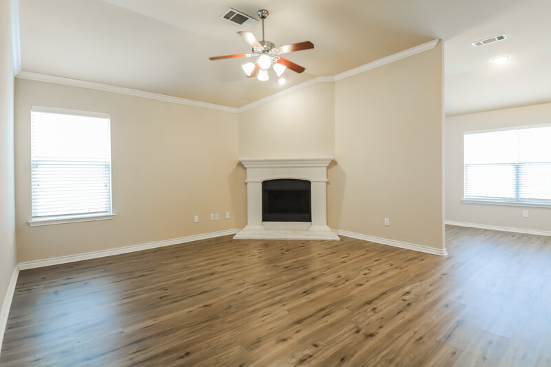 1,980/Mo, 12817 Purdue Dr Balch Springs, TX 75180 Living Room View