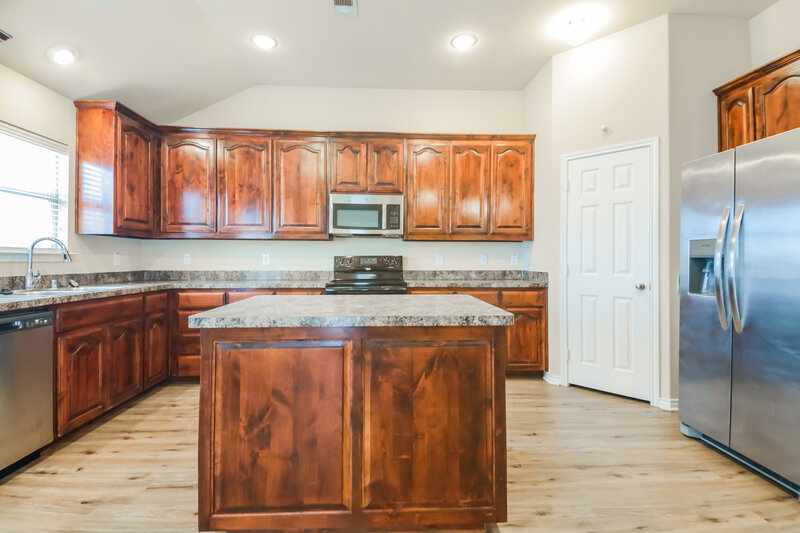 1,980/Mo, 12817 Purdue Dr Balch Springs, TX 75180 Kitchen View 2