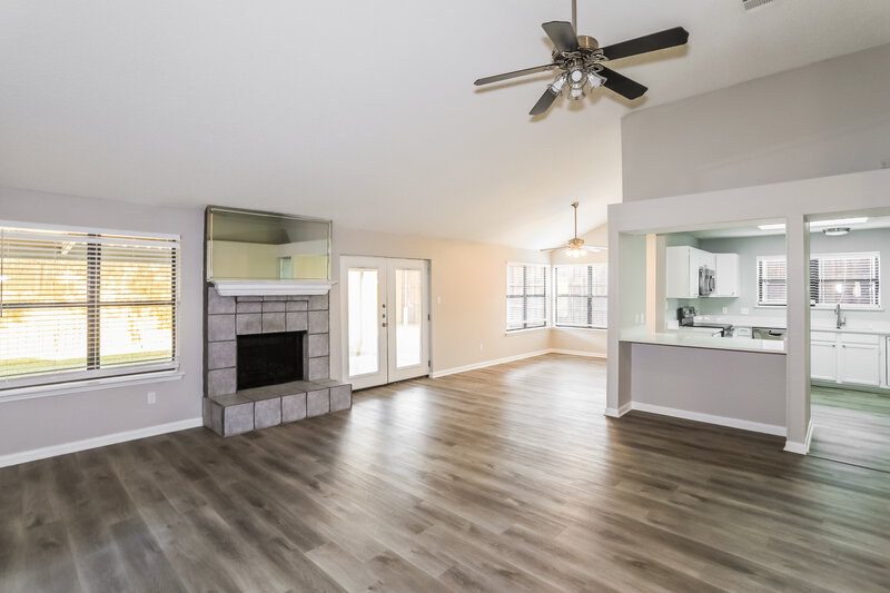 2,530/Mo, 2522 Clayton Oaks Dr Grand Prairie, TX 75052 Living Room View
