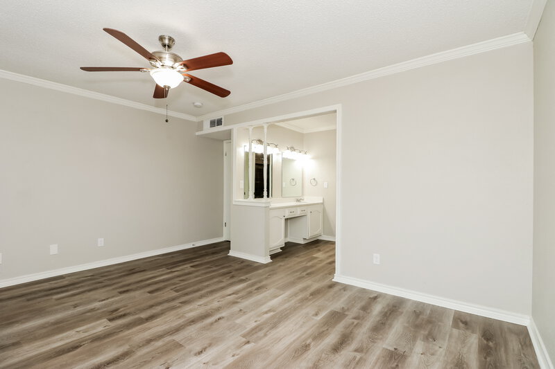 2,350/Mo, 1310 Clark Trail Grand Prairie, TX 75052 Main Bedroom View 2