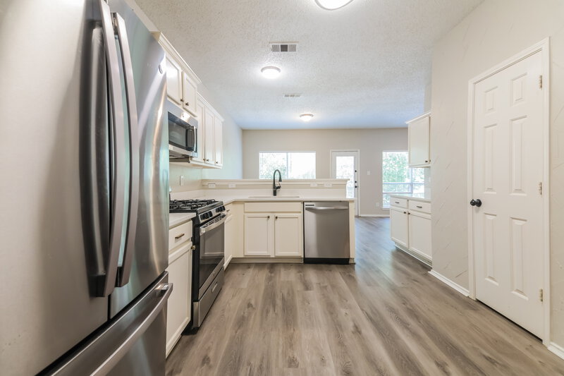 0/Mo, 5717 San Marino Dr Rowlett, TX 75089 Kitchen View 2