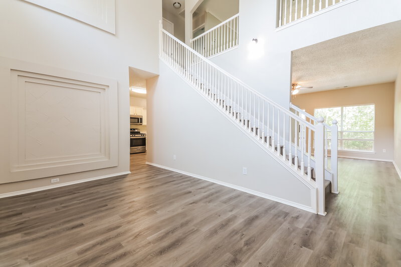0/Mo, 5717 San Marino Dr Rowlett, TX 75089 Family Room View