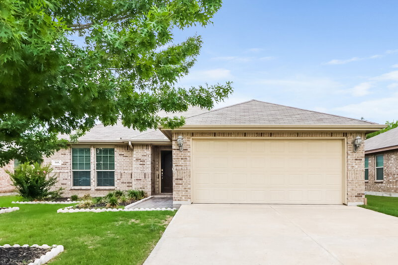2,150/Mo, 160 Spring Hollow Dr Saginaw, TX 76131 External View