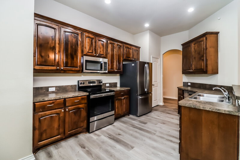 2,150/Mo, 160 Spring Hollow Dr Saginaw, TX 76131 Kitchen View