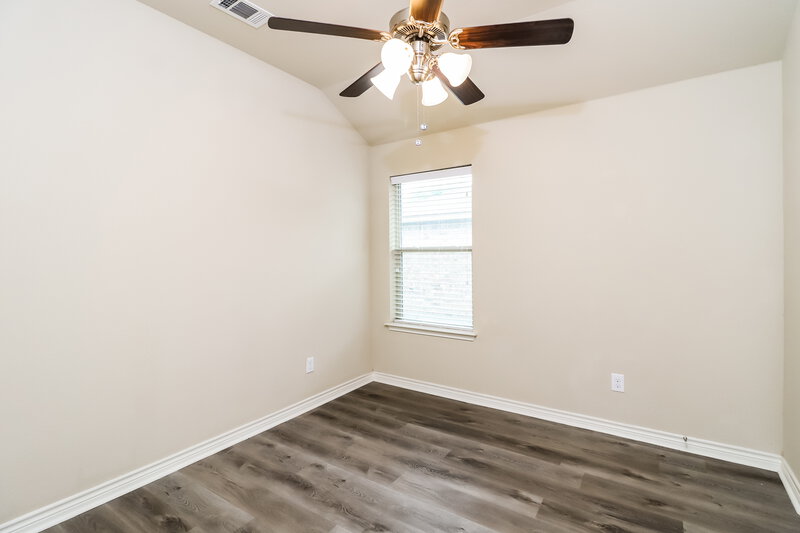 2,150/Mo, 160 Spring Hollow Dr Saginaw, TX 76131 Bedroom View