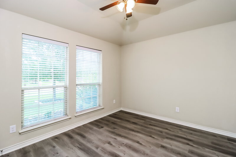 2,150/Mo, 160 Spring Hollow Dr Saginaw, TX 76131 Bedroom View 2