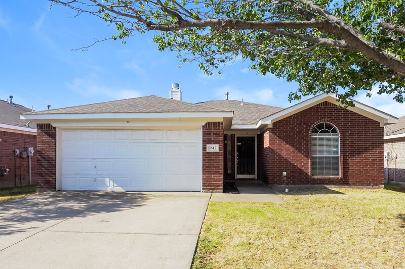 2,000/Mo, 2617 Ensenada Ln Fort Worth, TX 76108 External View