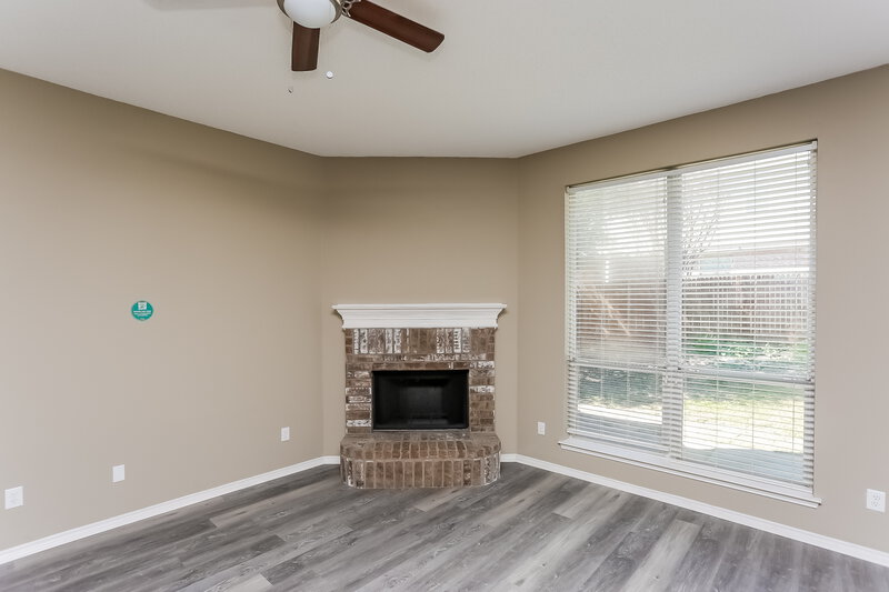 2,100/Mo, 12208 Rolling Ridge Dr Burleson, TX 76028 Living Room View