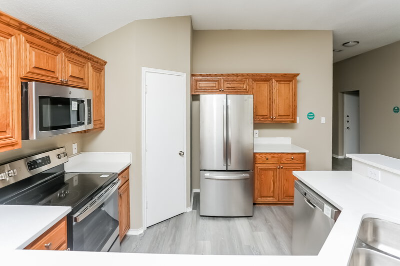 2,100/Mo, 12208 Rolling Ridge Dr Burleson, TX 76028 Kitchen View