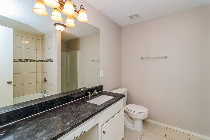 2,775/Mo, 8728 Trinity Vista Trail Hurst, TX 76053 Main Bathroom View
