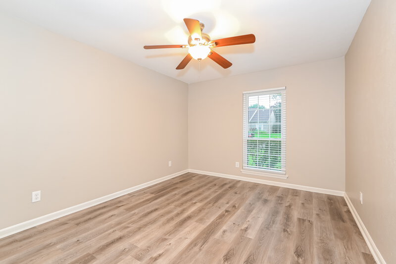 2,490/Mo, 1814 Uvalde St Mesquite, TX 75150 Bedroom View 2