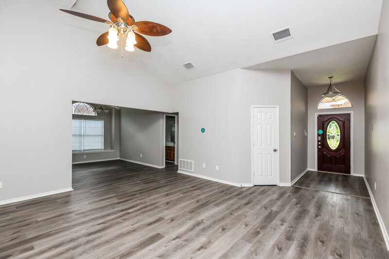 2,710/Mo, 6729 Greenleaf Dr North Richland Hills, TX 76182 Living Room View