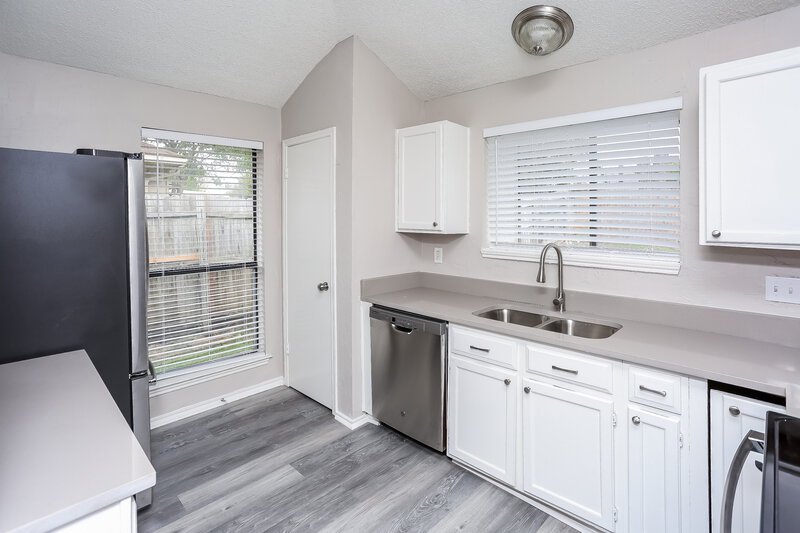 1,700/Mo, 3012 Creekwood Ln Fort Worth, TX 76123 Kitchen View 3