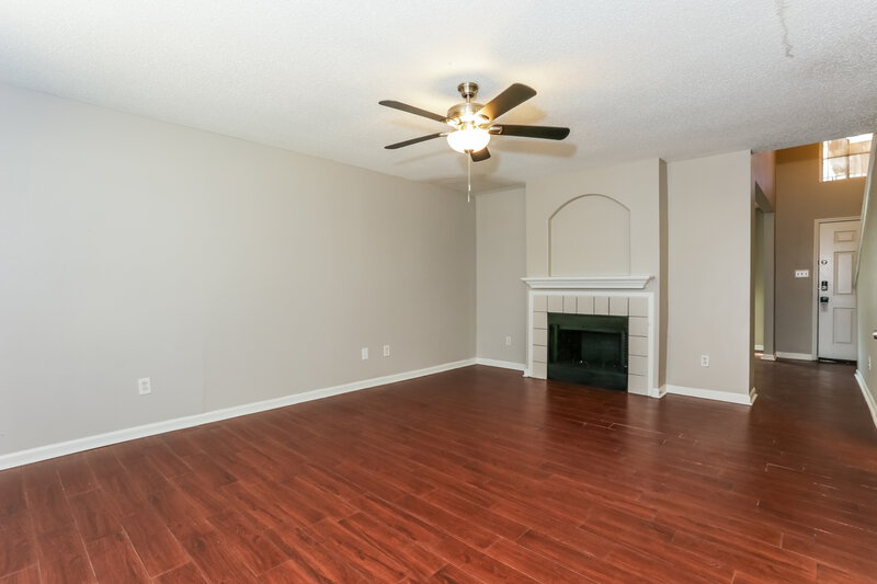 1,900/Mo, 8104 Gardengate Ct Fort Worth, TX 76137 Living Room View