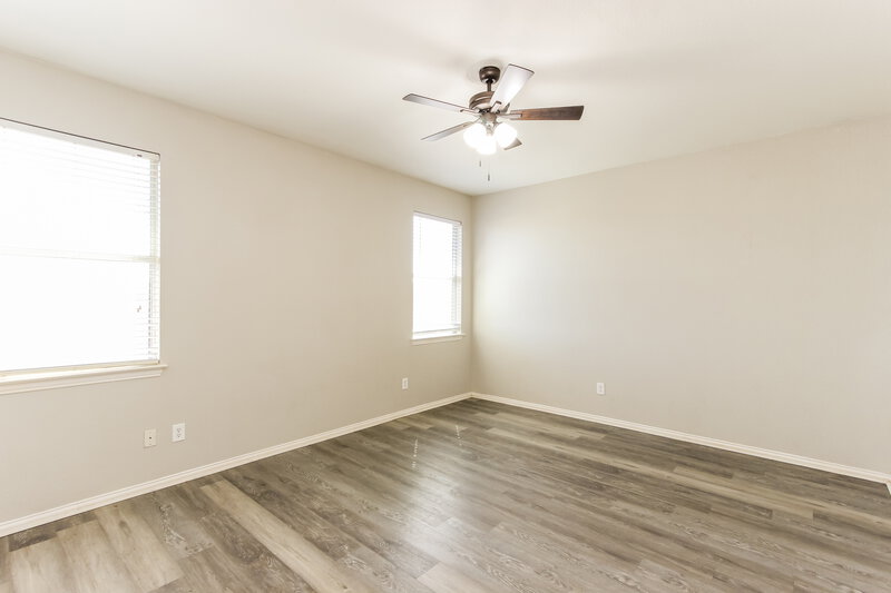 2,150/Mo, 709 Lone Pine Dr Little Elm, TX 75068 Main Bedroom View