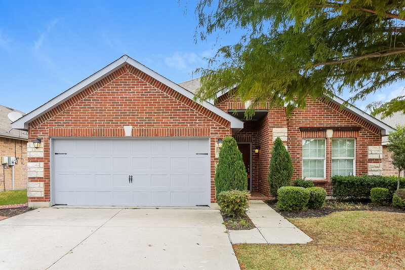 2,315/Mo, 12704 Foxpaw Trail Fort Worth, TX 76244 External View