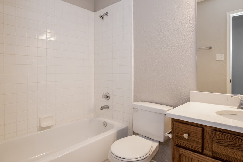 3,220/Mo, 2303 Gerber Dr Mesquite, TX 75181 Bathroom View