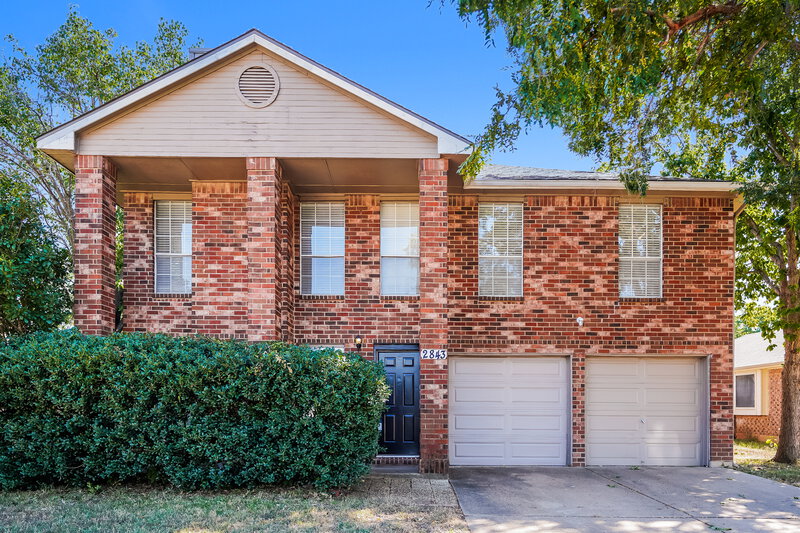 2,565/Mo, 2843 Red Oak Dr Grand Prairie, TX 75052 External View
