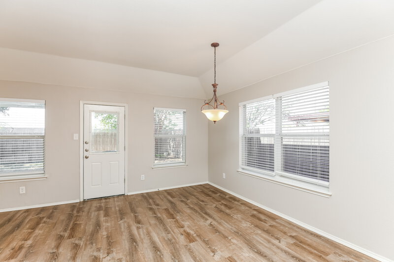 2,305/Mo, 324 Memory Dr Fort Worth, TX 76108 Dining Room View