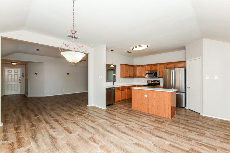 2,305/Mo, 324 Memory Dr Fort Worth, TX 76108 Kitchen View 2